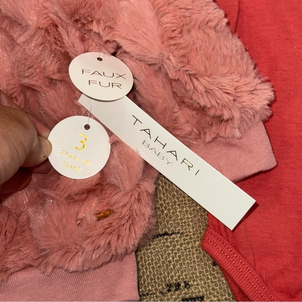 Tahari Baby NWT! Faux Fur Jacket 3 Piece Matching Set Size 0/3M - Picture 4 of 10